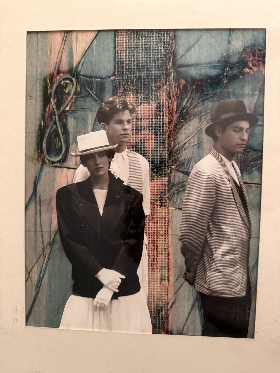 Full ArtCenter three-model fashion composition